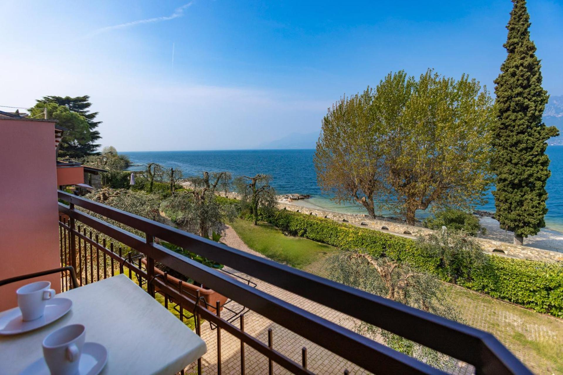 Residence Solei Classic & Plus Brenzone sul Garda Zewnętrze zdjęcie
