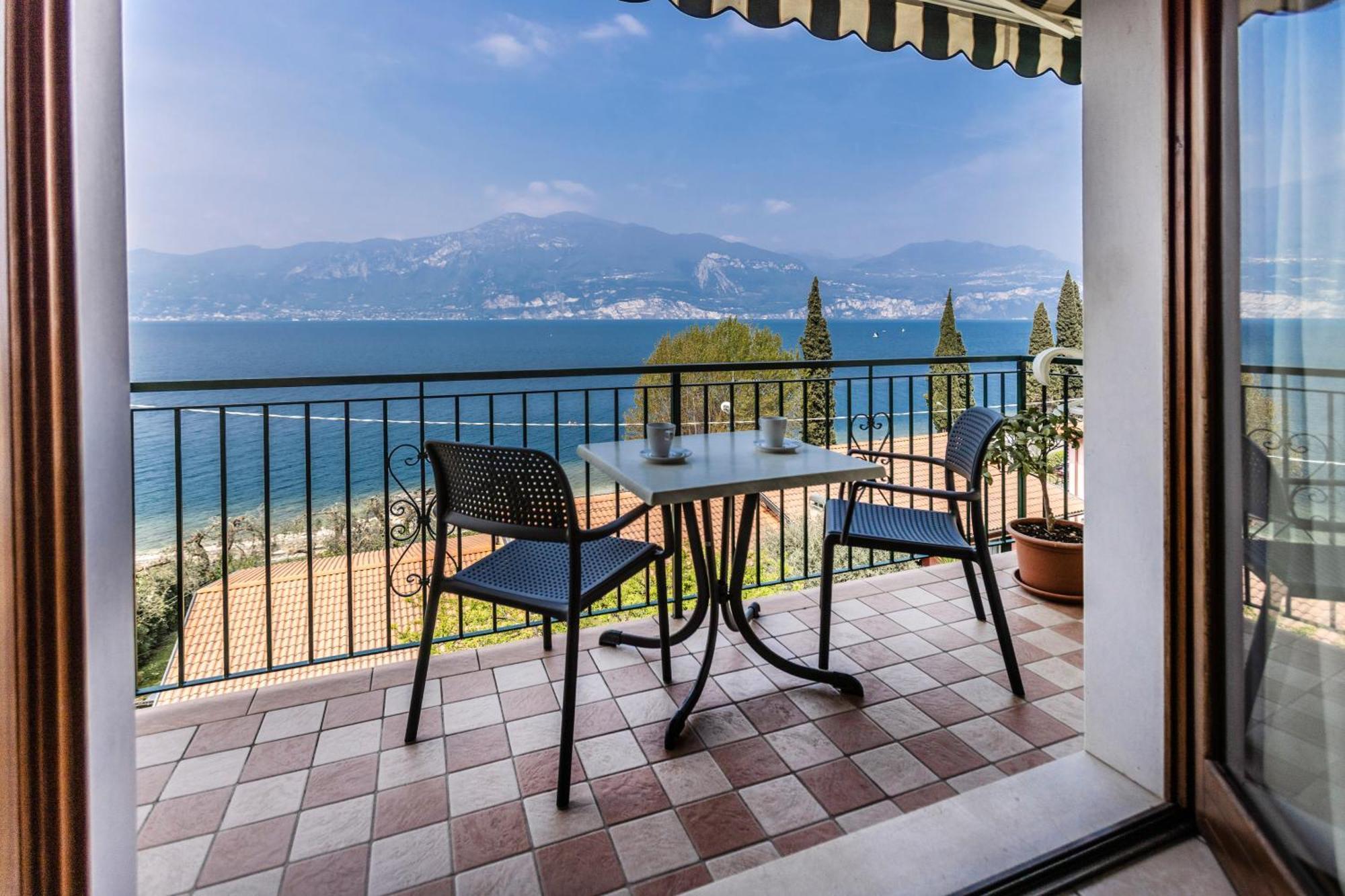 Residence Solei Classic & Plus Brenzone sul Garda Zewnętrze zdjęcie