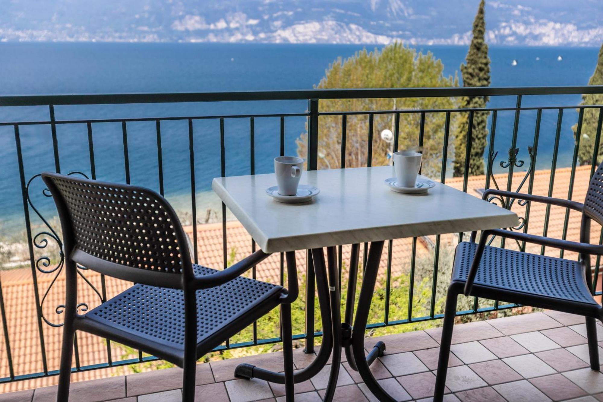 Residence Solei Classic & Plus Brenzone sul Garda Zewnętrze zdjęcie
